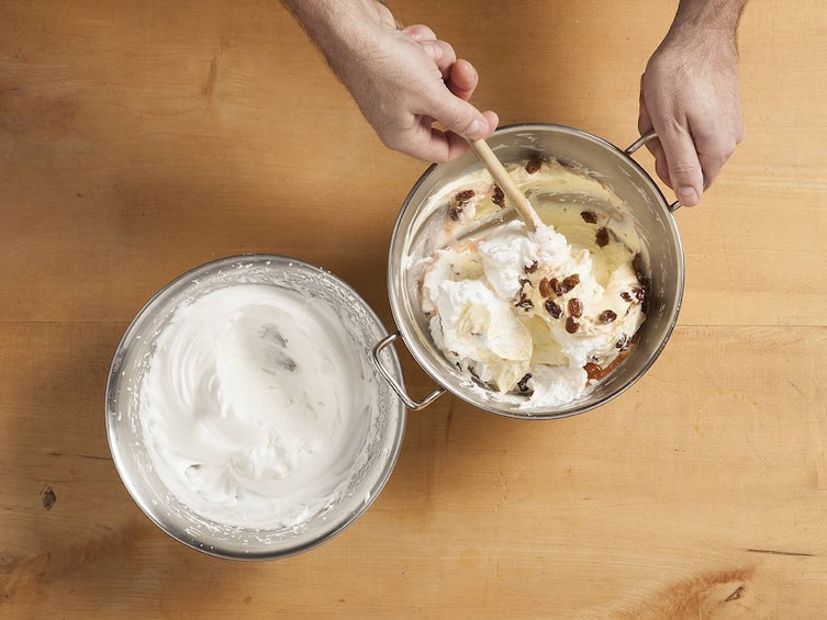 Topfenpalatschinken, Topfen, Buttercreme, Rosinen