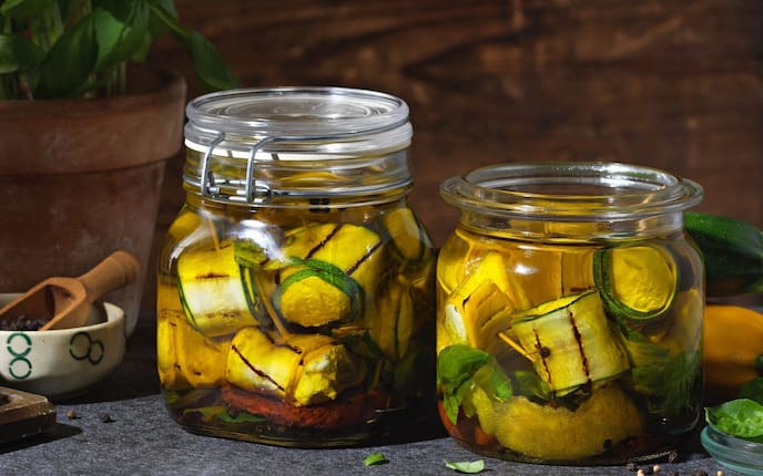 Zucchiniröllchen, Käsefüllung, eingelegt, eingemacht, Zucchini, Einmachglas, Servus Rezept