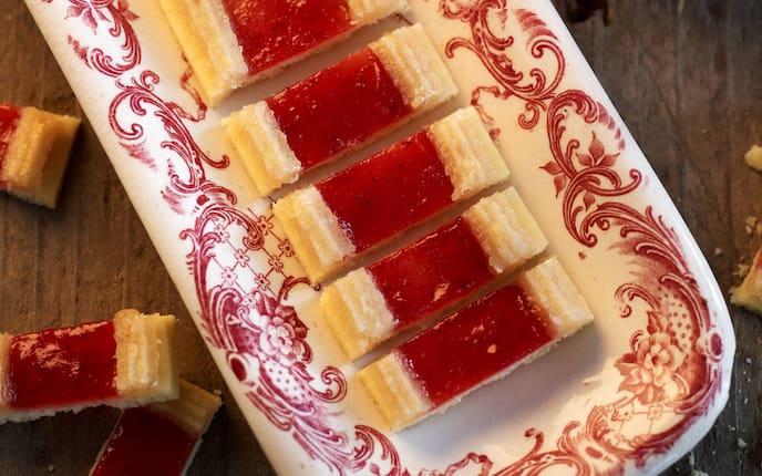 Kekse, Weihnachtskekse, Plätzchen, gefüllte Plätzchen, gefüllte Kekse, Marmeladekekse, Marzipan, Servus Rezept