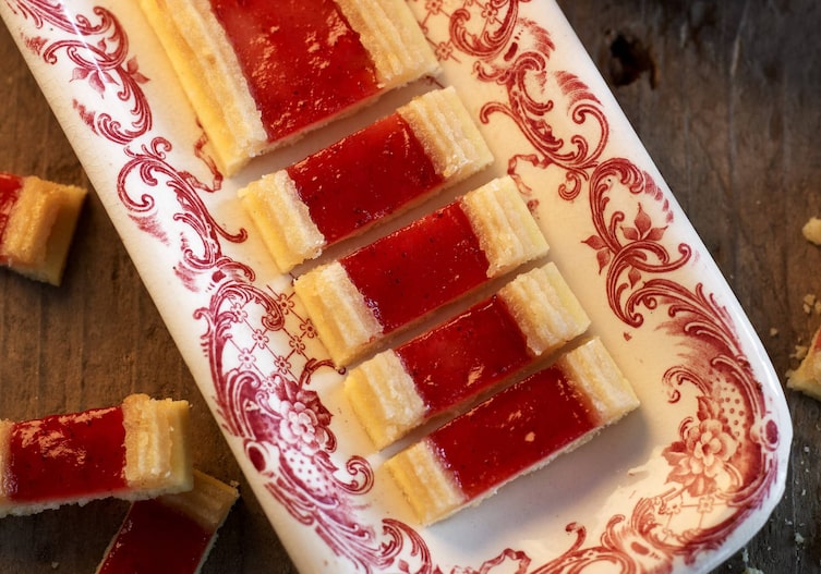 Kekse, Weihnachtskekse, Plätzchen, gefüllte Plätzchen, gefüllte Kekse, Marmeladekekse, Marzipan, Servus Rezept