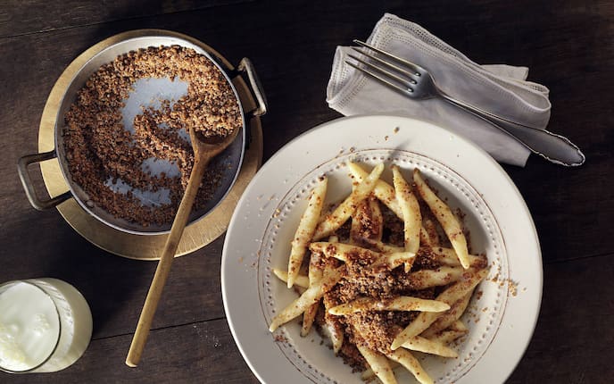 Erdäpfelnudeln mit Haselnussbutter (Bild: Eisenhut & Mayer)