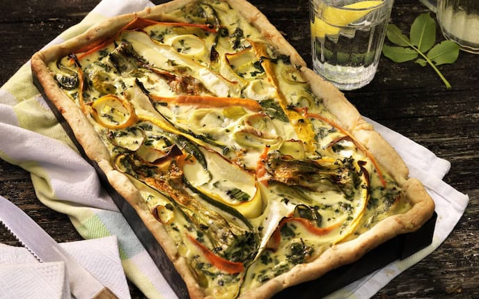 Gemüseblechkuchen, Räßkäse