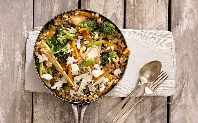 Rezept Gemüsepfanne mit Einkornreis (Bild: Eisenhut & Mayer)