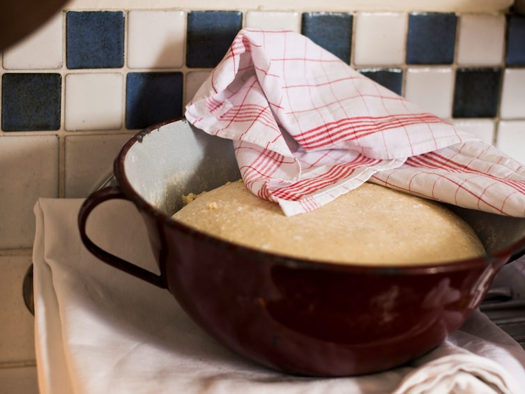 rezept-grammelpogatscherl-teig-gehen-lassen