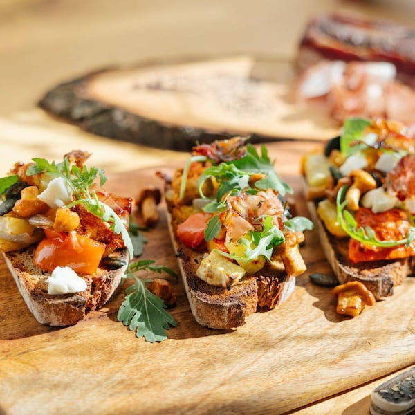 Ein herrlich warmes Jausenbrot mit Tyroler Honig-Speck