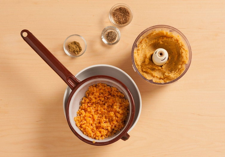 Erdäpfelroulade mit Linsenfülle, Mixer, Kochtopf, Koriander, Kreuzkümmel, Salz, Pfeffer