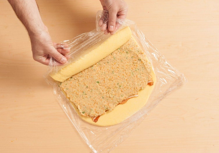 Erdäpfelroulade mit Linsenfülle