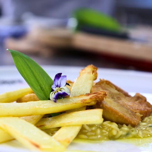 Weißer Spargel, Risotto und gebackener Pilz