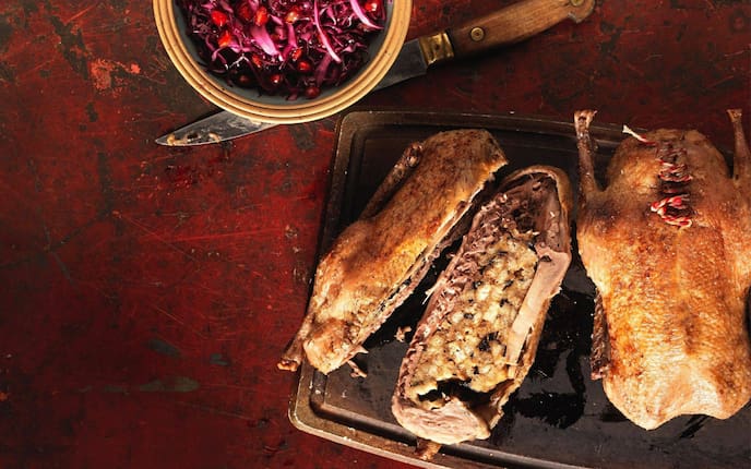 Ente, gefüllte Wildente, gebratene Wildente, Festessen, Rotkraut, Hauptspeise, Servus Rezept