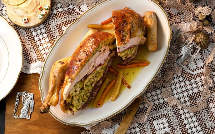 Huhn, Gemüse, Semmelfülle, Teller, Engel, Tischdecke, Weinglas