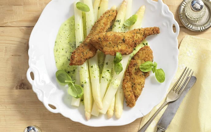weißer Spargel, Basilikum, Hähnchenbrust, gebacken, Rezept, Servus