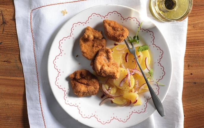 gebackenes Kalbsbries, Erdäpfelsalat, Zwiebel, Petersilie, Hauptspeise, Servus Rezept