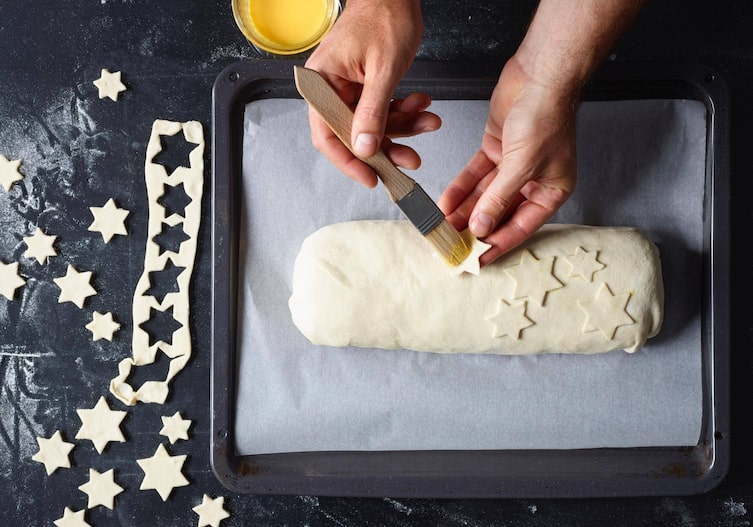 Blätterteig, Pinsel, Eigelb, Backblech