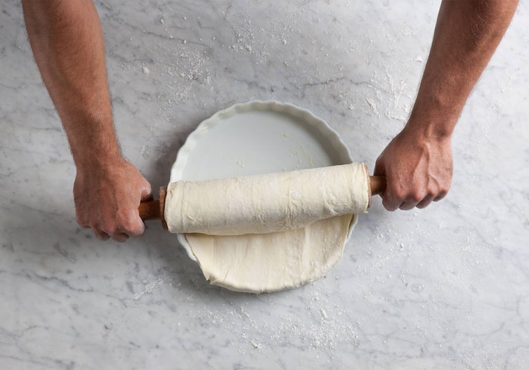 Nudelholz, Blätterteig, Hände, Mehl, Kuchenform