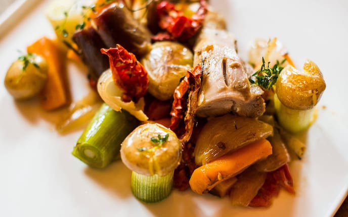 Karotte, Lauch, Lammschulter, Knoblauch, Paradeiser