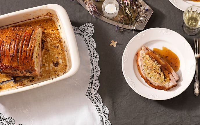 Liachtbratl, Semmelfülle, Bräter, Bratensaft, Fleisch, Hauptspeise, Servus Rezept