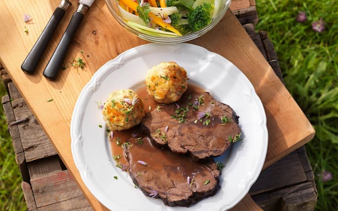 Böfflamot(t), Fleisch, Rind, Knödel, Salat, Brokkoli, Hauptspeise, Servus Rezept