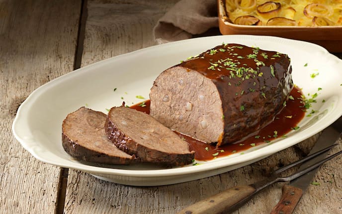 Rindbraten, Braten mit Saft, grüner Speck, gespickt, Servus Rezept, Hauptspeise, Rezept mit Fleisch