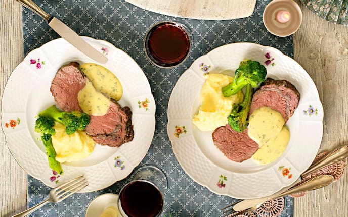 Rostbraten, Rindfleisch, Kartoffelpüree, Rind, Rotwein, Sauce béarnaise, Brokkoli, Weihnachtsessen, Festessen, Hauptspeise, Servus Rezept