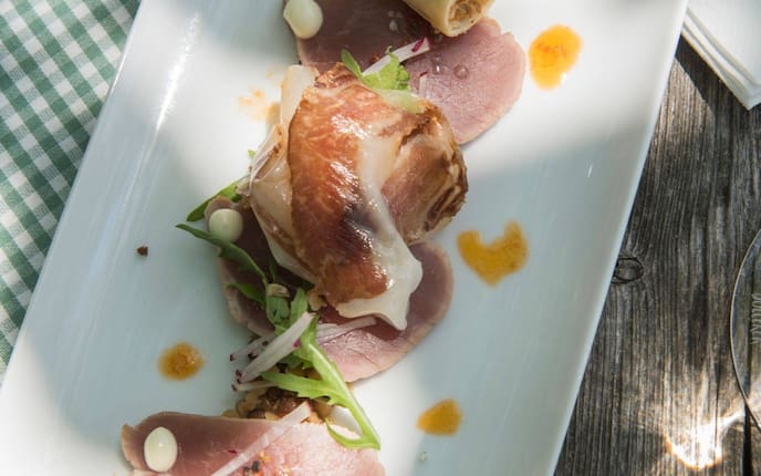 Schweinsfilet, gebeizt, Speck, Linsen, Radieschen, Hauptspeise, Servus Rezept