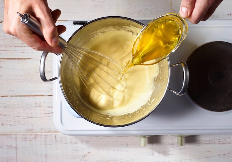 Eier Benedikt mit Schinken und Speck - 1:30 h - Rezept - Servus