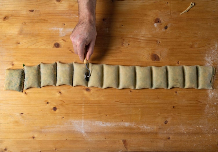 Gefüllte Teigtaschen, Teigrad