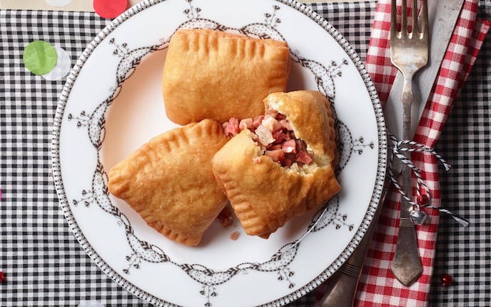 Massinger Fleischkrapfen, Hauptspeise, Schweinefleischwürfel, Teigtaschen, frittieren, Servus Rezept