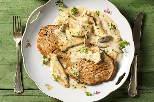 Rahmschnitzel mit Kräuterseitlingen und Karottenreis - 0:45 h - Rezept ... Rahmschnitzel mit Kräuterseitlingen und Karottenreis - 0:45 h - Rezept ...