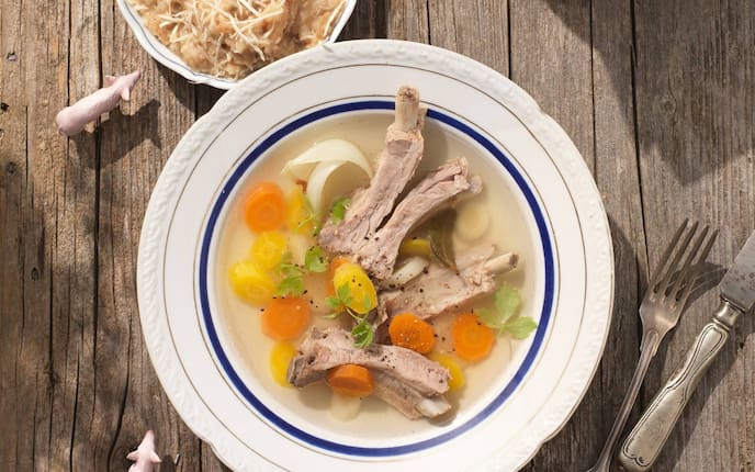 Semmelrekn, Saure Boana, Schwein, Fleisch, Ripperl, Karotten, Sellerie