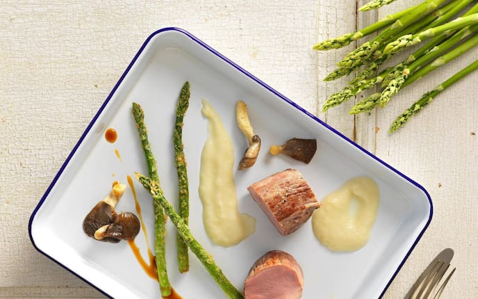Hauptspeise, Servus Rezept, grüner Spargel, Austernpilze, Schweinsfilet, Spargelpüree