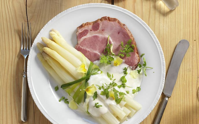 Weißer Spargel, Schinken, Kräuter, Sahnesauce