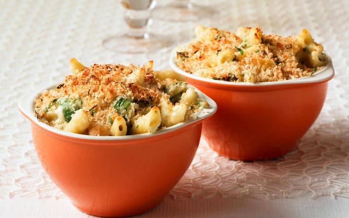 Nudeln, Petersilie, Kartoffeln, Almkäse