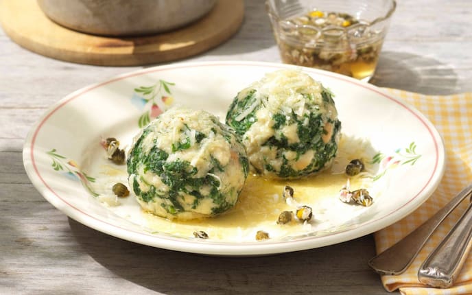 Knödel, Brennnessel, Gänseblümchen, Hauptspeise, Servus Rezept