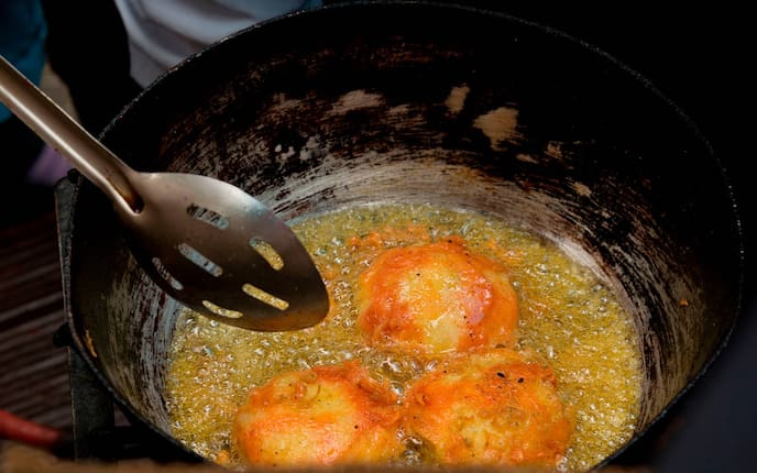 Pfanne, Käselaibchen, Karfiol, Öl