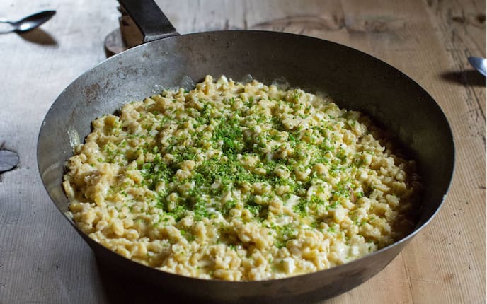 Pfanne, Löffel, Schnittlauch, Käse, Kasnocken, Servus, Rezept