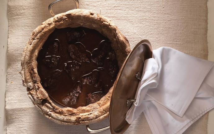 Wildschweinragout, Brot, Topf, Hauptspeise, Servus Rezept