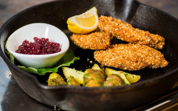 Melker Rehschnitzel, Reh, Zitrone, Preiselbeeren, Petersilerdäpfel