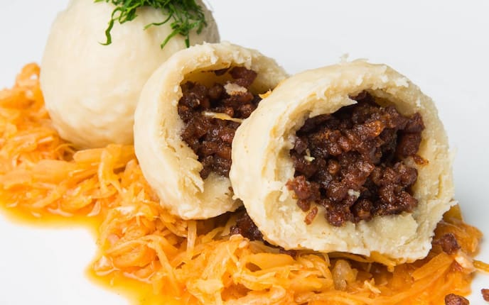 Grammelknödel, Paprika-Spitzkraut, Knödel, Speck