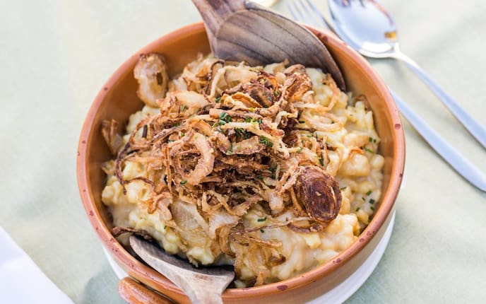 Käsespätzle, Röstzwiebeln, Spätzle, Käse