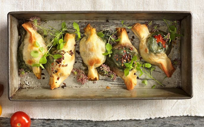 Teigtascherl, Kräuter, Paradeiser