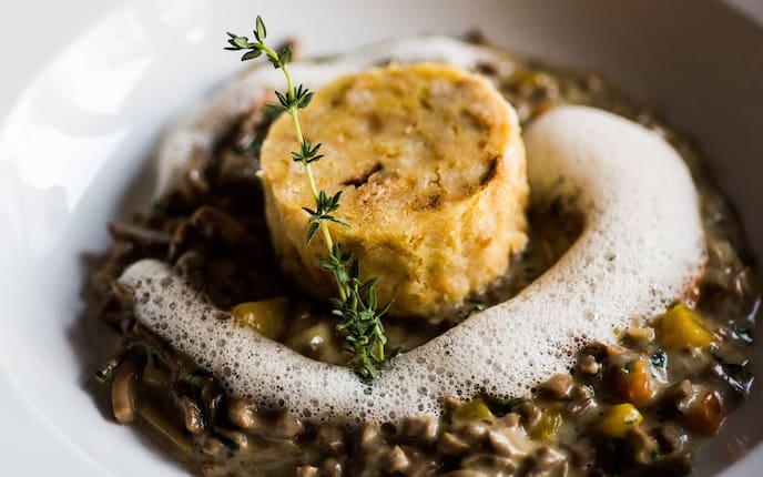 Kalbsrahmbeuschel mit Verjus (Foto: Michael Reidinger)