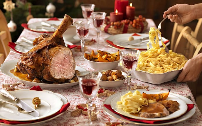 Kalbsstelze mit hausgemachten Bandnudeln (Bild: Eisenhut & Mayer)