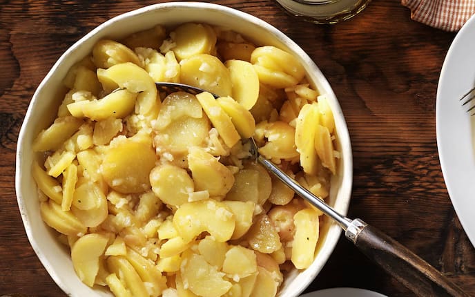 Klassischer Kartoffel-Salat