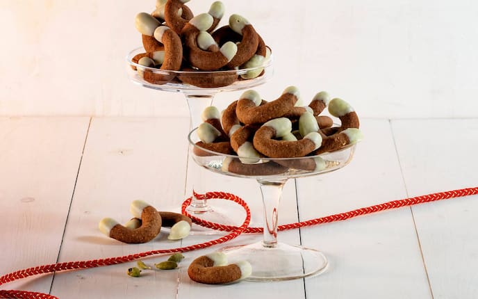 Kipferl, Glas, Schnur, weiße Schokolade