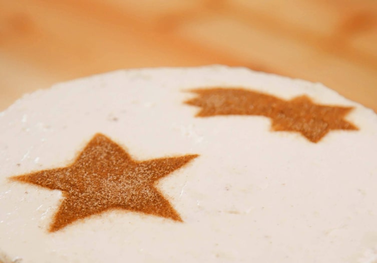 Torte, Wintertorte, Weihnachtstorte, Stern, Sternschnuppe aus Zimt