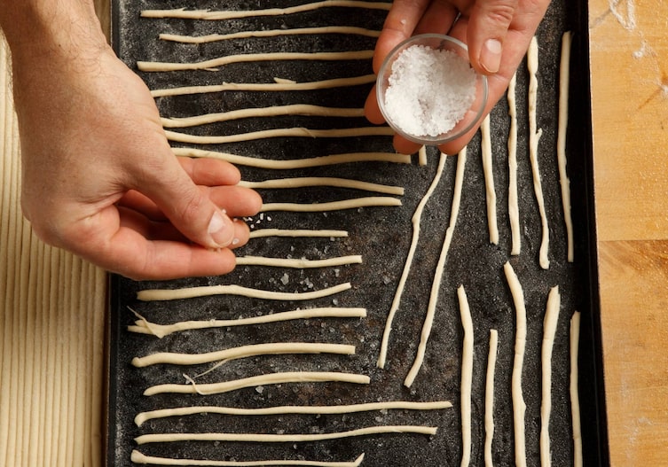 Stangerl, Teig, Salz, Backblech