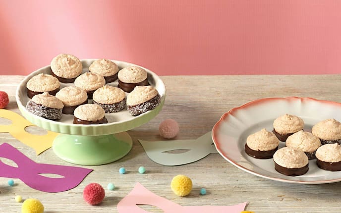 Kokosbusserl, Schokolade, Creme, Waffel, Kokos