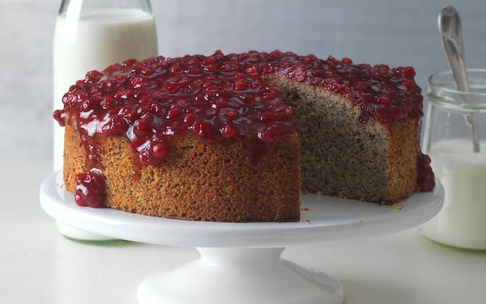 Torte, Preiselbeeren, Milch, Nachsspeise, Torte, Kuchen, Servus Rezept