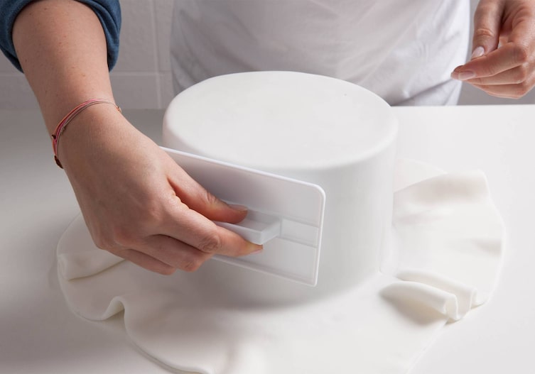 Hände, Teigglätter, Torte, Fondant