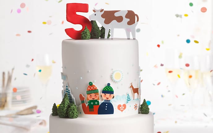 Fünf, Kuh, Nusstorte, Tannenbaum, Figuren, Rentier